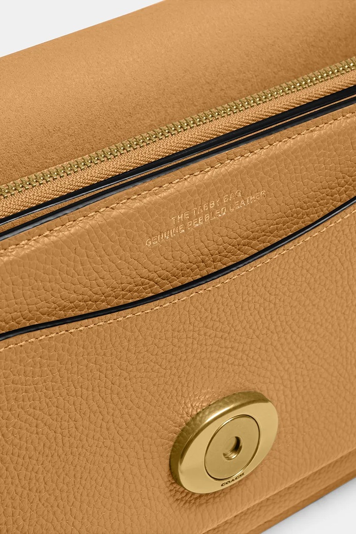 Γυναικεία δερμάτινη τσάντα χιαστί Coach Tabby 26 CH857