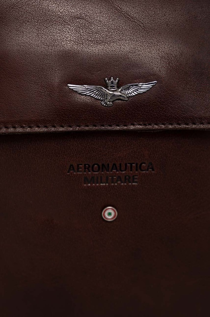 Kožená taška Aeronautica Militare hnedá AM302