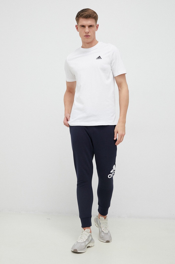 Бавовняна футболка adidas IC9286 білий SS23
