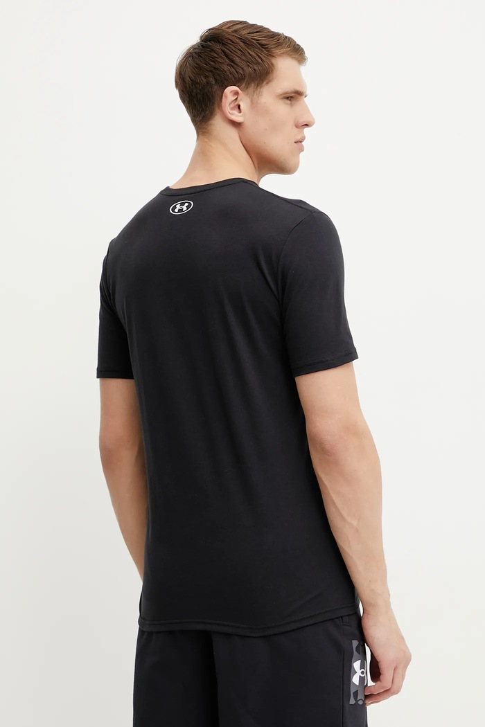 Odzież Under Armour T-shirt męski z bawełną CAMO CHEST 1376830 czarny
