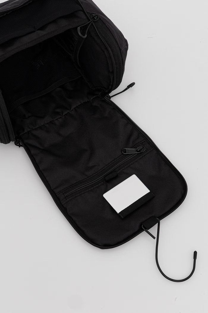 Jack Wolfskin Cestovní kosmetická taštička Wandermood černá 8007861