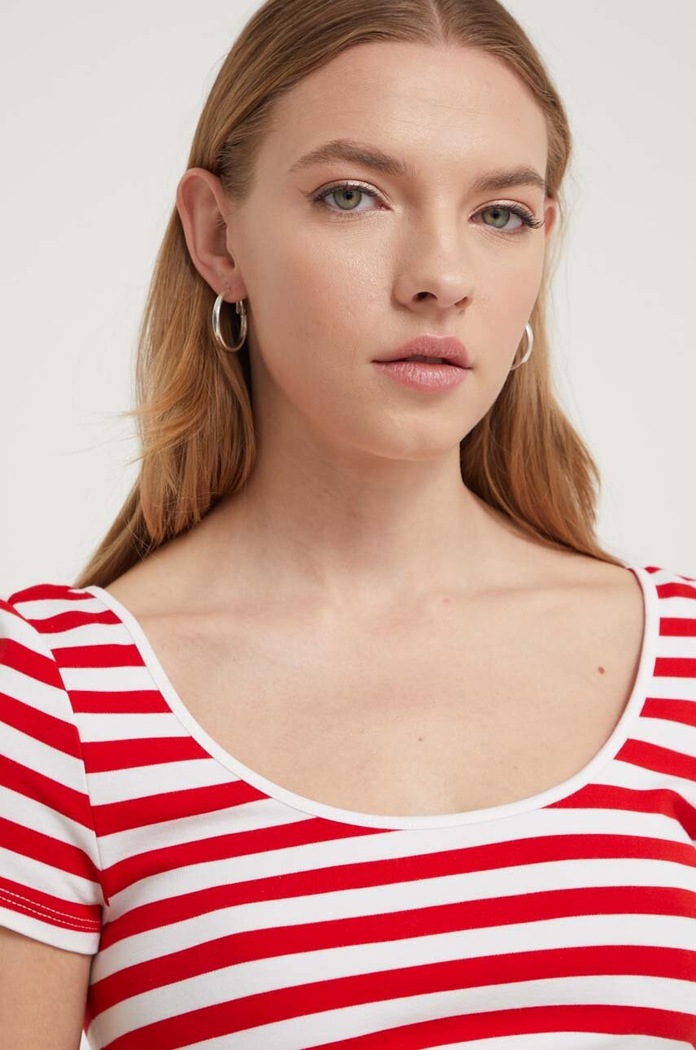 Tričko Tommy Jeans červená DW0DW17891