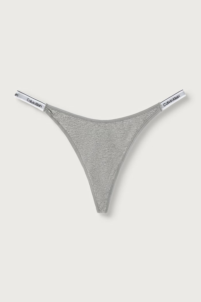 Calvin Klein Underwear Stringi damskie bawełniane z elastanem szary 000QD5157E