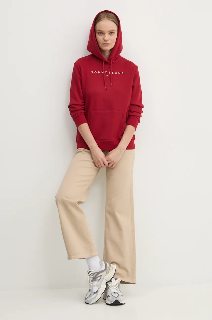 Tommy Jeans mikina s kapucí dámská bavlněná s elastanem DW0DW17324 burgundské SS26