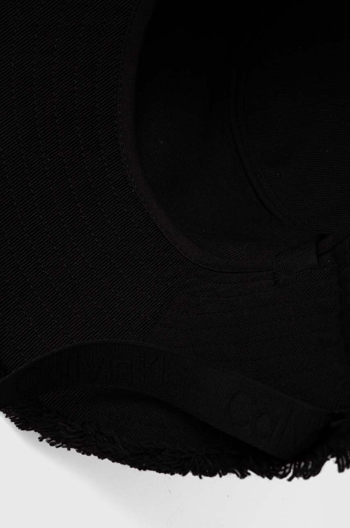 Bavlněná čepice Calvin Klein černá K60K611725