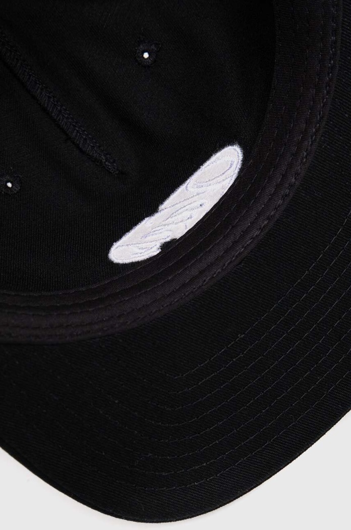 Памучна шапка с козирка Vans черен VN000GKJBLK1