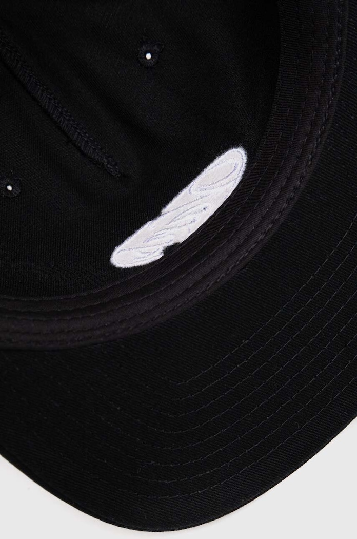 Памучна шапка с козирка Vans черен VN000GKJBLK1