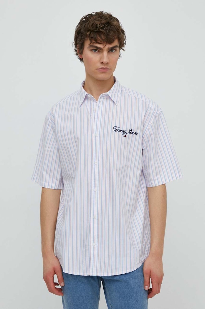 Памучна риза Tommy Jeans райе бял DM0DM18955