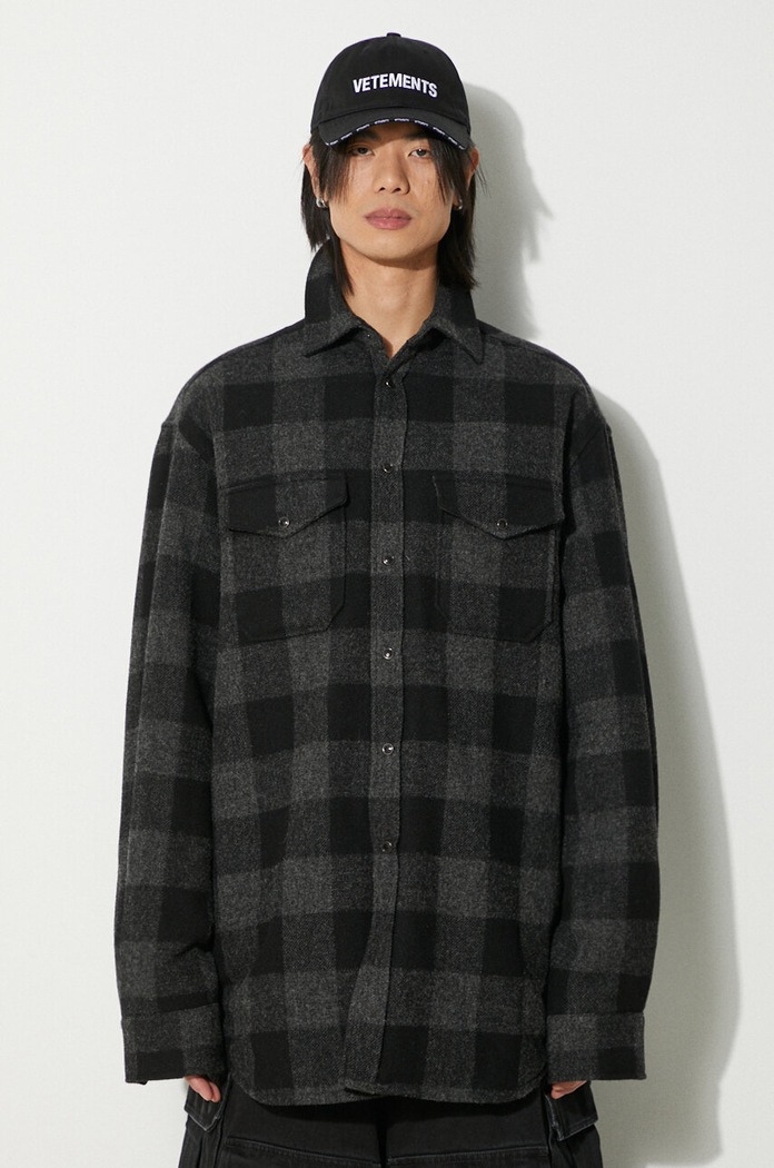 VETEMENTS shirt jacket Flannel Shirt wool black UE64SH260BG