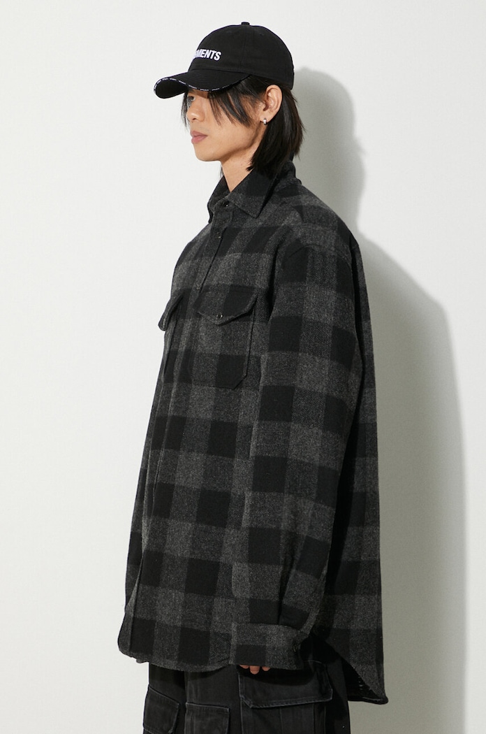 VETEMENTS shirt jacket Flannel Shirt black UE64SH260BG