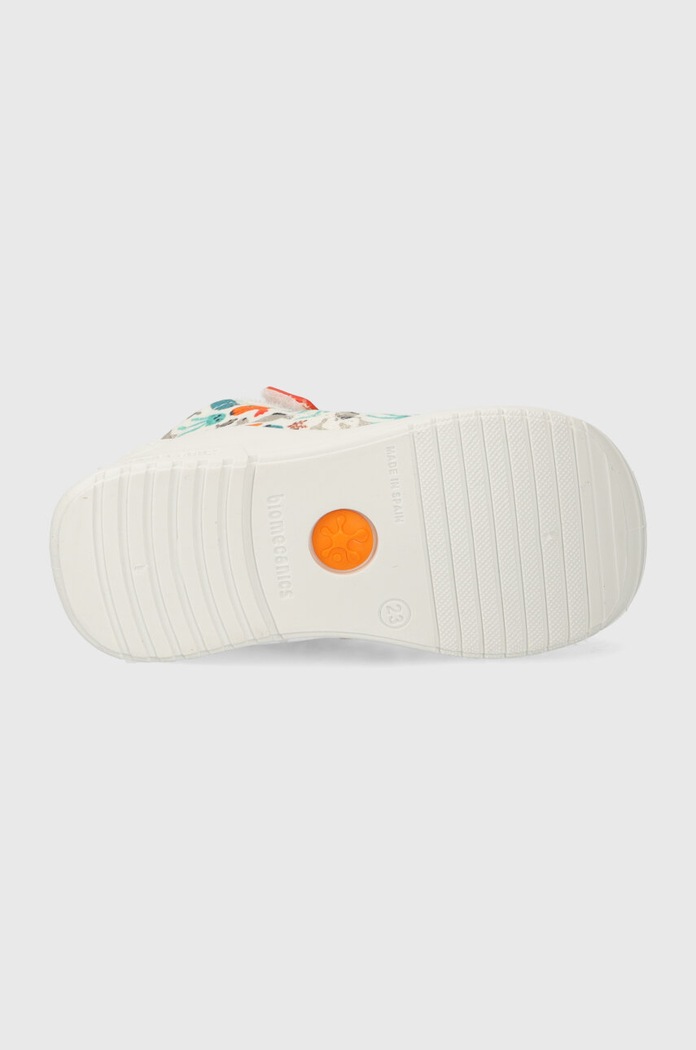 Детски пантофи Biomecanics 242185 бял