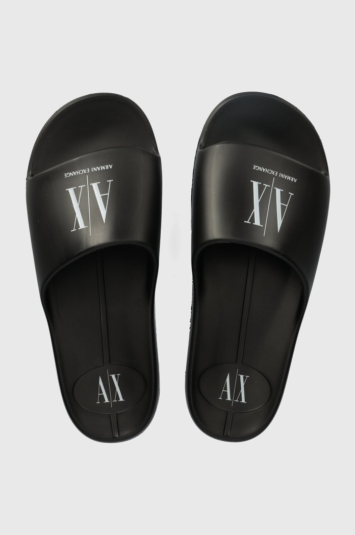 Pantofle Armani Exchange bez podpatku černá XDP038.XV703.S277