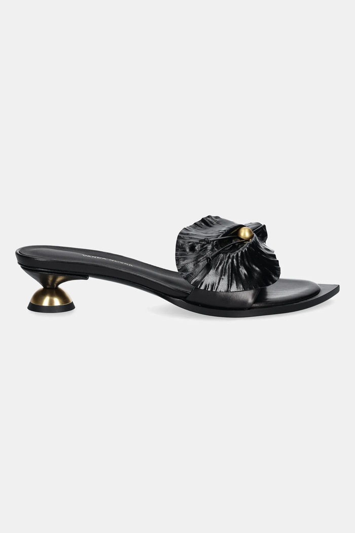 Vanda Novak slapi de piele Azalia kitten negru Azalia.Deep.Black