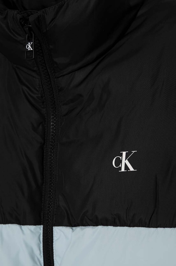Chłopiec Calvin Klein Jeans bezrękawnik dziecięcy IB0IB01981.128.176.PPYH niebieski