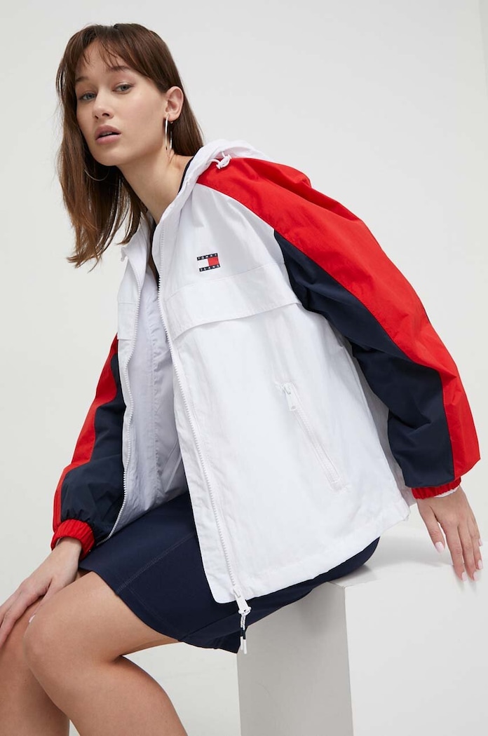 Bunda Tommy Jeans s kapucí bílá DW0DW17752
