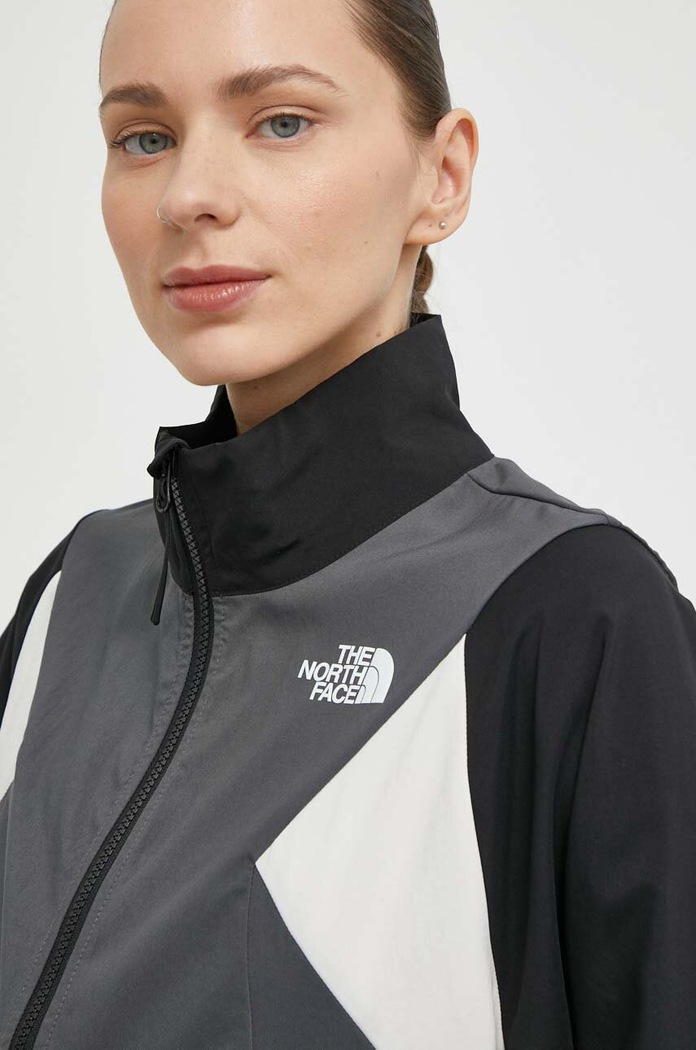 Ветровка The North Face Mountain Athletics сив NF0A87FM3OD1
