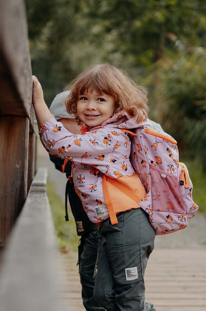 Jack Wolfskin kurtka przeciwdeszczowa dziecięca SMILEYWORLD AOP 1610771.G różowy