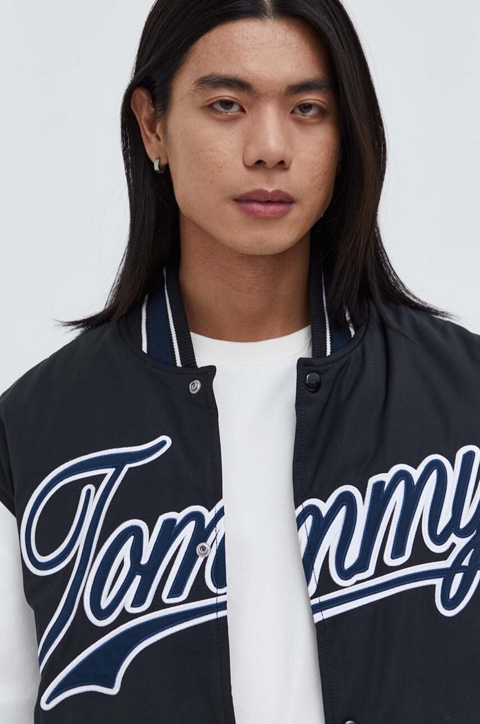 Tommy Jeans kurtka bomber czarny DM0DM17880