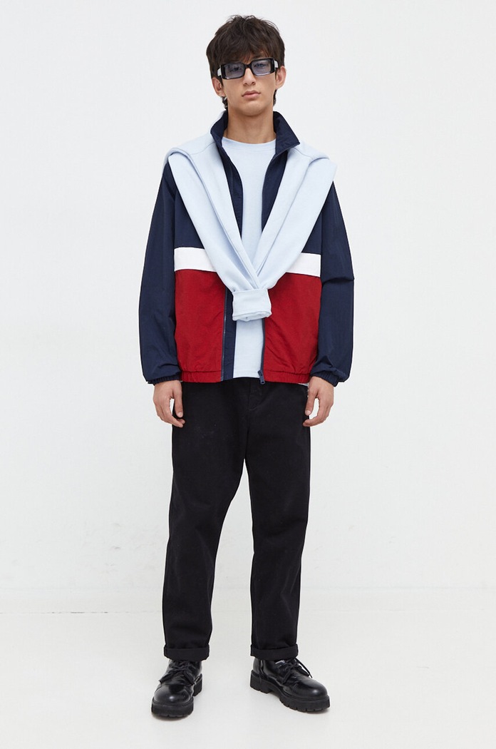 Bunda Tommy Jeans DM0DM17887 námořnická modř SS24