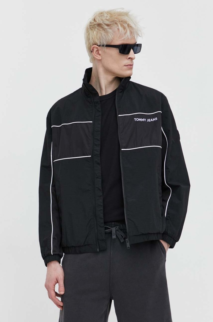 Tommy Jeans rövid kabát nem szigetelt fekete DM0DM18694