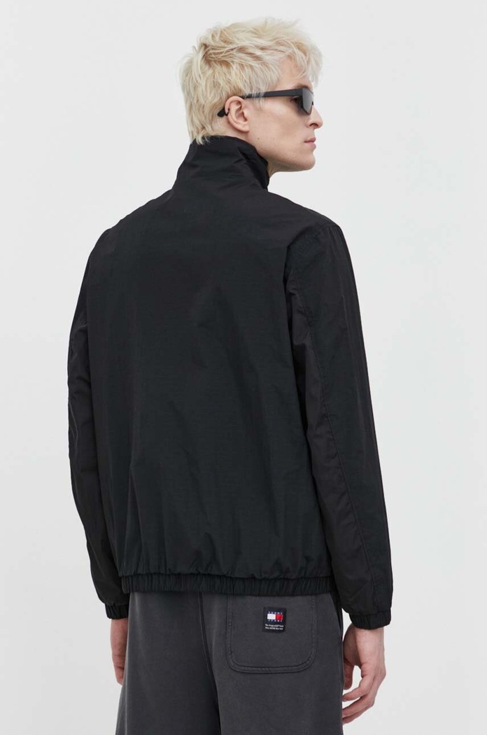 Ruházat Tommy Jeans rövid kabát DM0DM18694 fekete