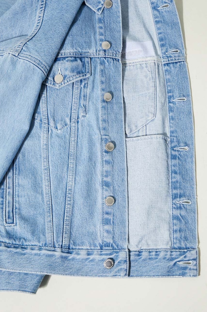 A Bathing Ape giacca di jeans Metal Logo Pin Denim Jacket 1J80140056