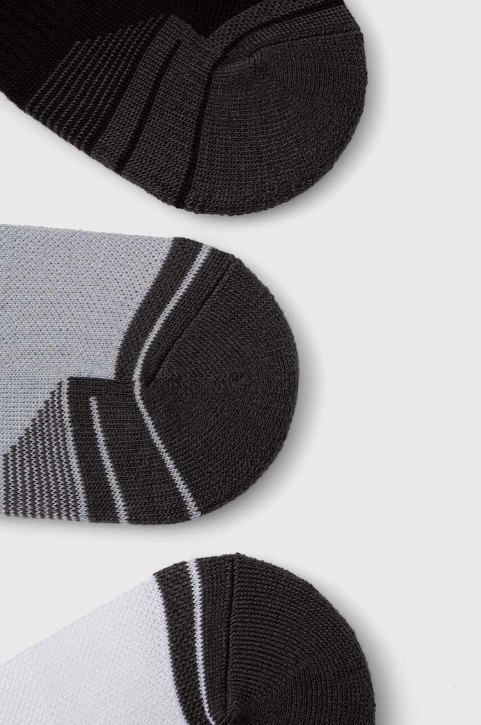 Nogavice Under Armour Performance Tech 3-pack 1379504 črna SS24