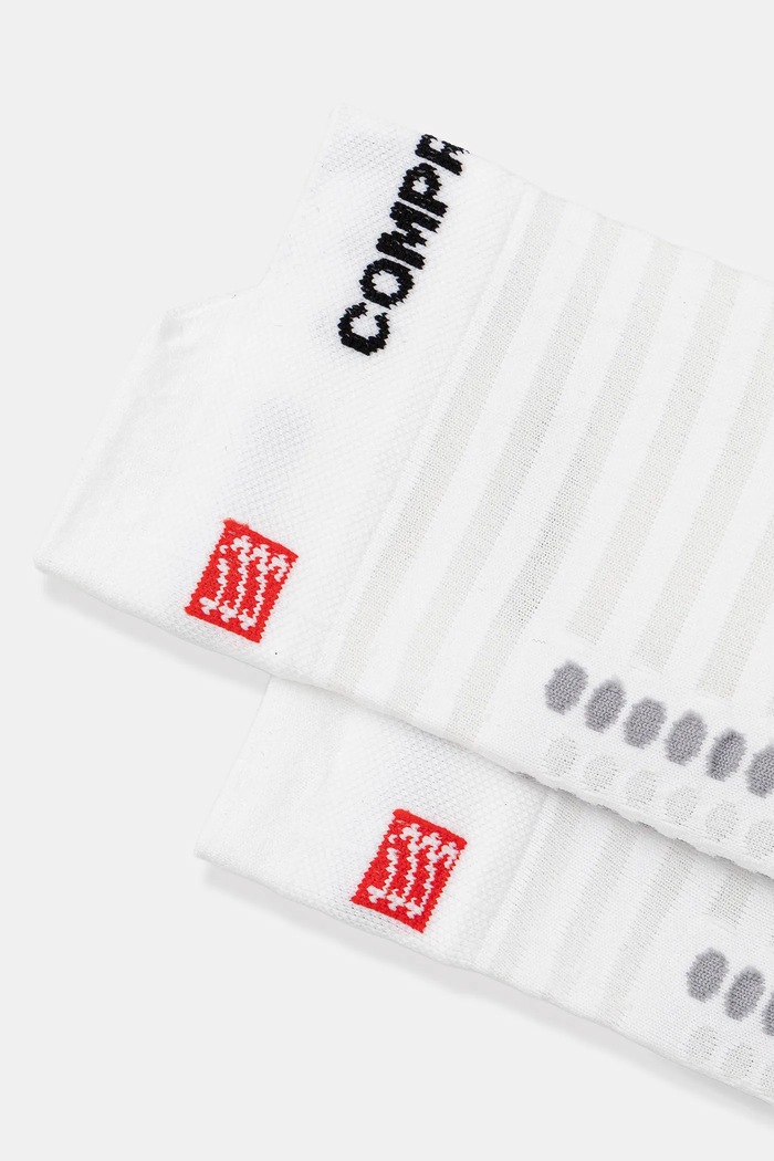 Ponožky Compressport Pro Racing Socks v4.0 Ultralight Run High - White/Alloy XU00050B biela SS26
