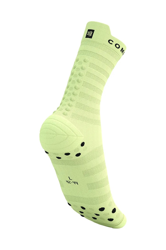 Ponožky Compressport Pro Racing Socks v4.0 Ultralight Run High - White/Alloy žltá XU00050B