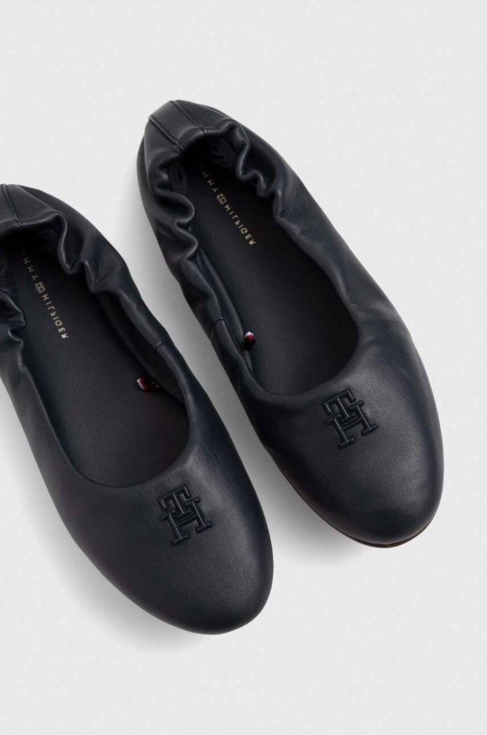 Tommy Hilfiger bőr balerina cipő TH ELEVATED ELASTIC BALLERINA sötétkék FW0FW07882