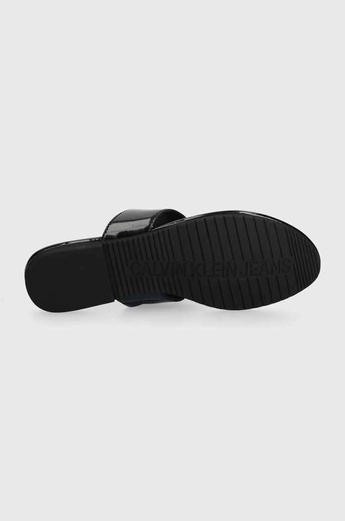 Žabky Calvin Klein Jeans FLAT SANDAL SLIDE TOEPOST MG MET YW0YW01342 černá