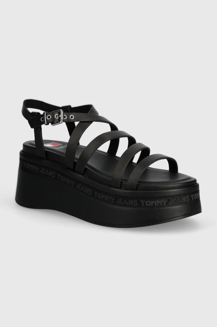 Tommy Jeans sandały skórzane TJW STRAPPY WEDGE SANDAL 5-8 cm czarny EN0EN02516
