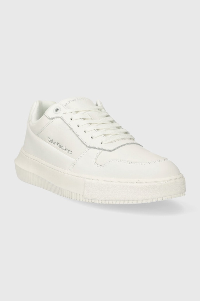 Tenisky Calvin Klein Jeans CHUNKY CUPSOLE LOW LTH IN SAT YM0YM00873 bílá SS24