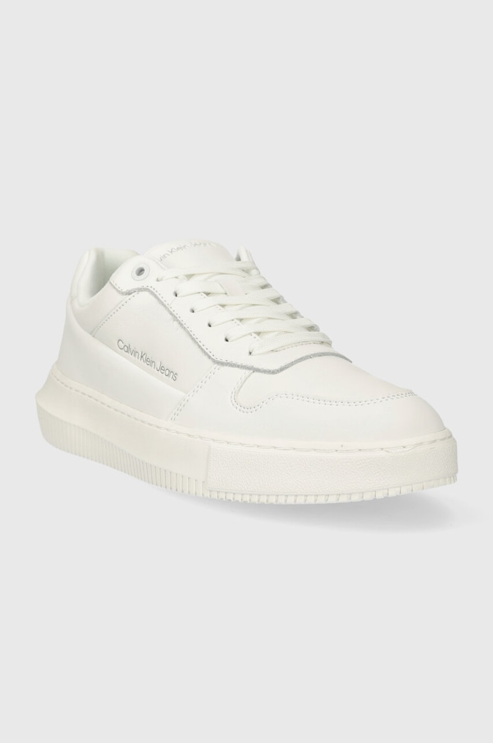 Tenisky Calvin Klein Jeans CHUNKY CUPSOLE LOW LTH IN SAT YM0YM00873 bílá SS24
