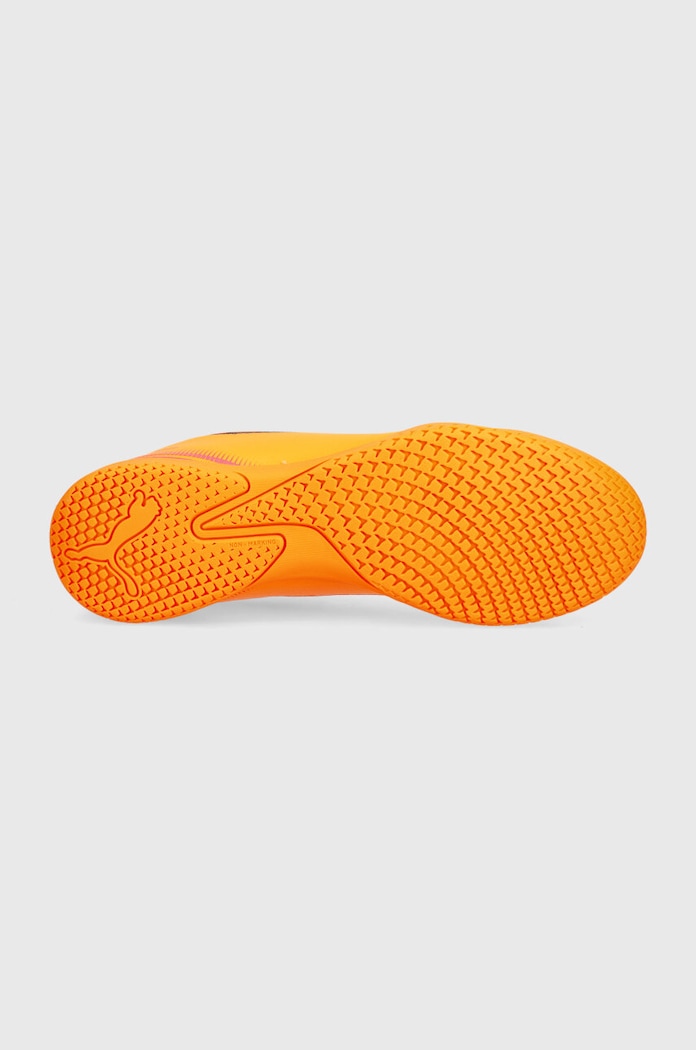 Puma buty halowe Ultra Play It 107766. pomarańczowy