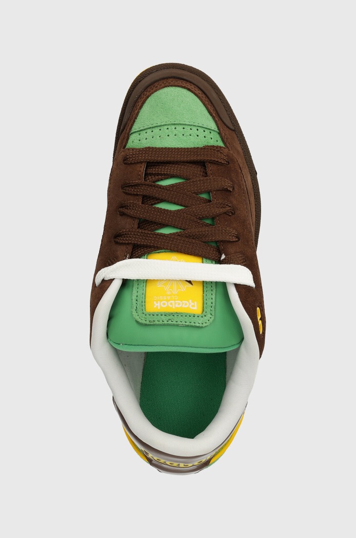 100074178 Reebok Reebok Classic sneakersy zamszowe Club C Bulc kolor brązowy 100074178 w PRM