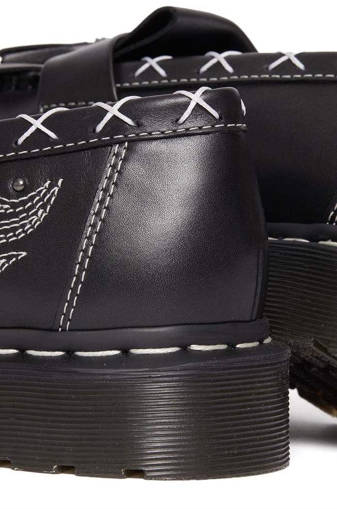 Dr. Martens mocassini in pelle Adrian Gothic Americana nero DM31626001