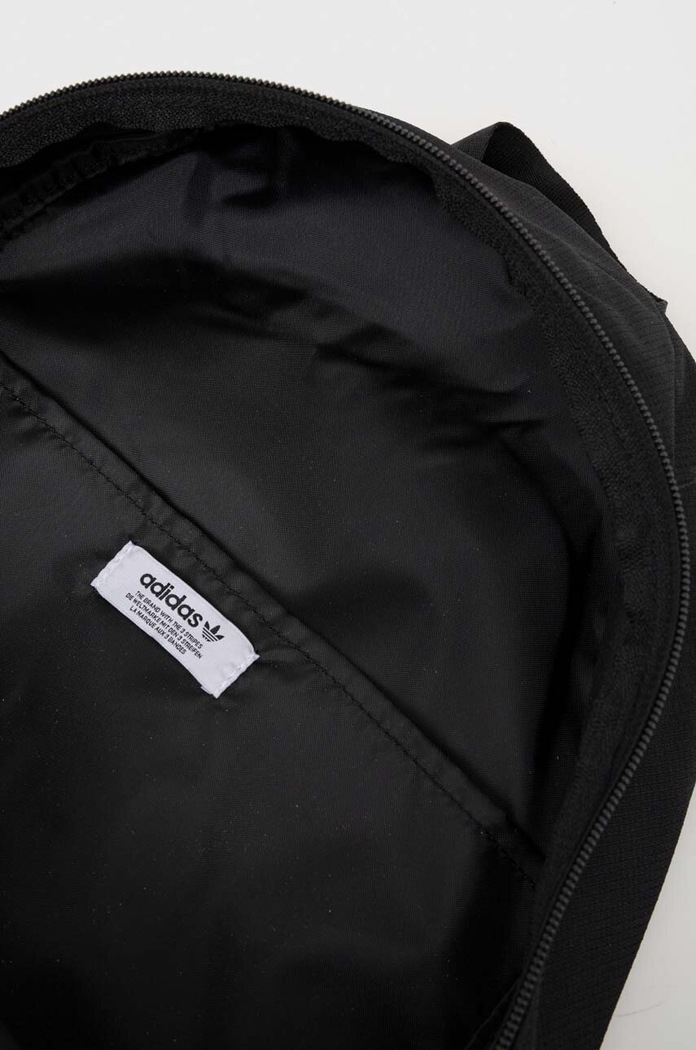 Nahrbtnik adidas Originals Adicolor IT7602 črna