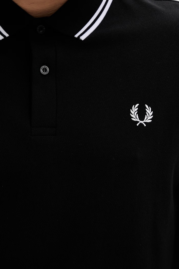 Bombažen polo Fred Perry Twin Tipped Shirt M3600.350 črna