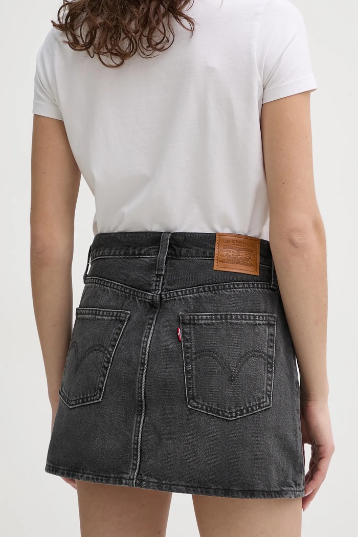 Oblečenie Rifľová sukňa Levi's A4694 sivá
