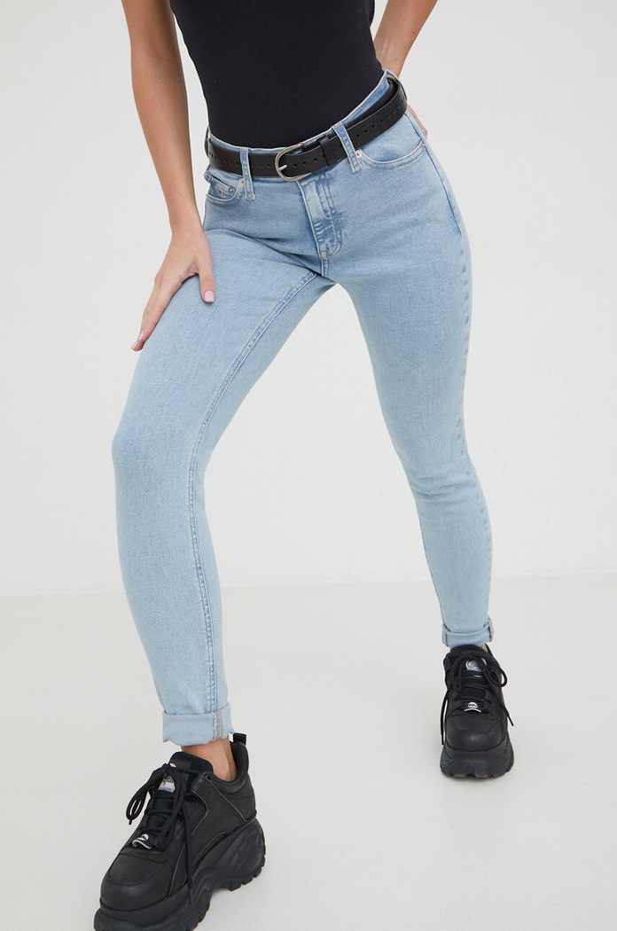 Tommy Jeans jeansy niebieski DW0DW17136