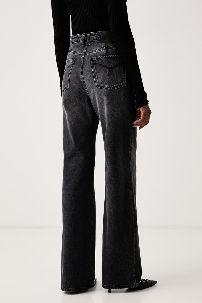 Oblečení Patrizia Pepe regular fit džíny dámské 8P0487.D1WZN černá