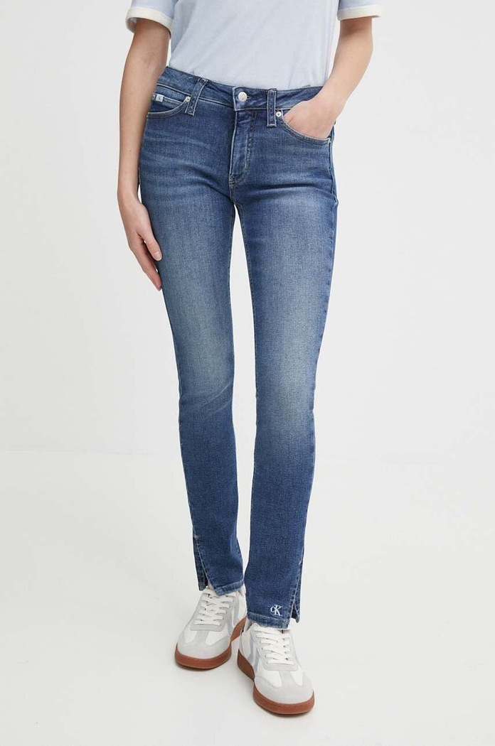 Traperice Calvin Klein Jeans srednje visoki plava J20J222758
