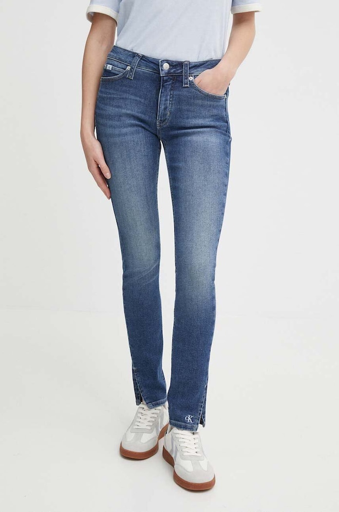 Traperice Calvin Klein Jeans srednje visoki plava J20J222758