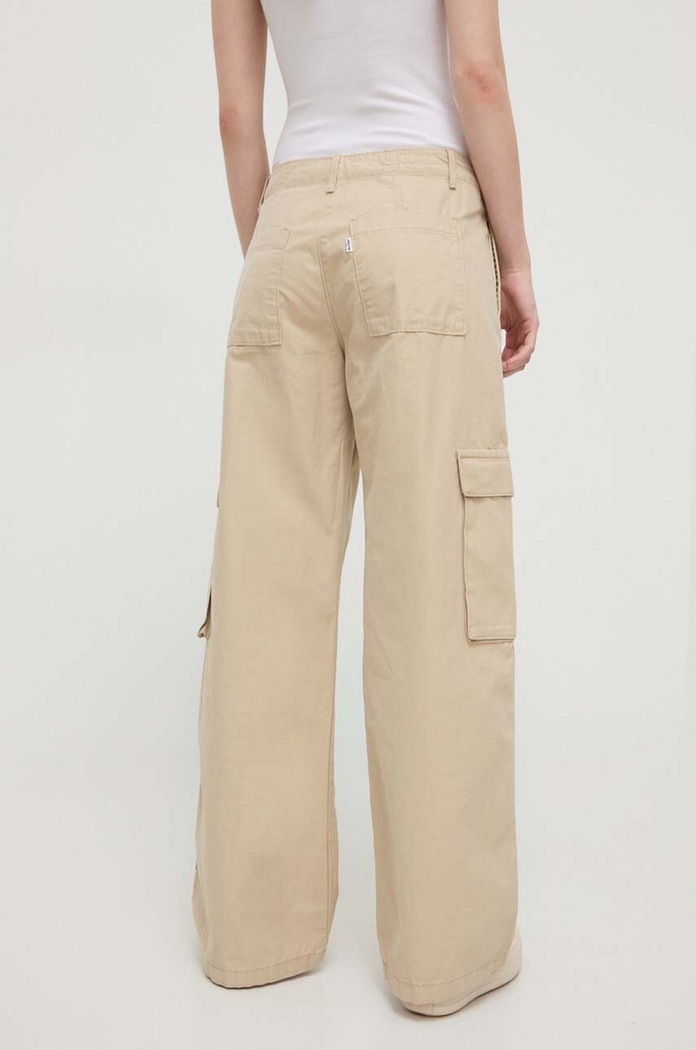 Oblečenie Nohavice Levi's BAGGY CARGO A6077 béžová