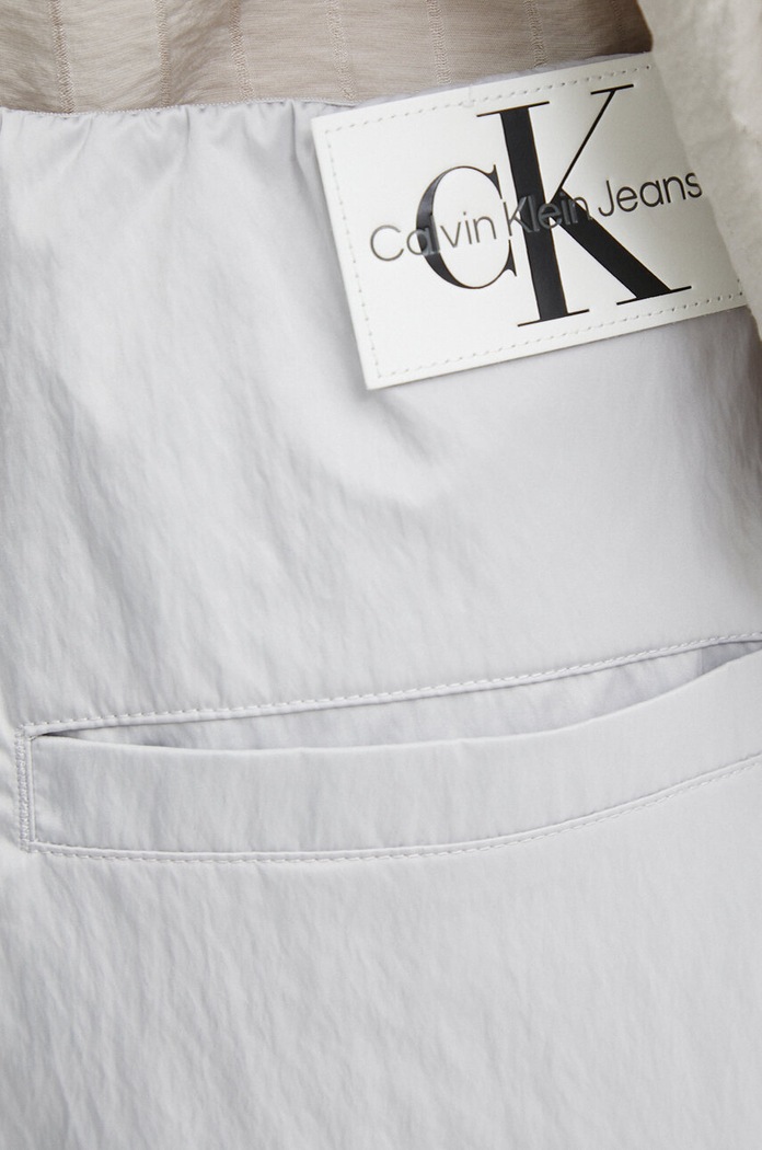 Nohavice Calvin Klein Jeans J20J223122 sivá