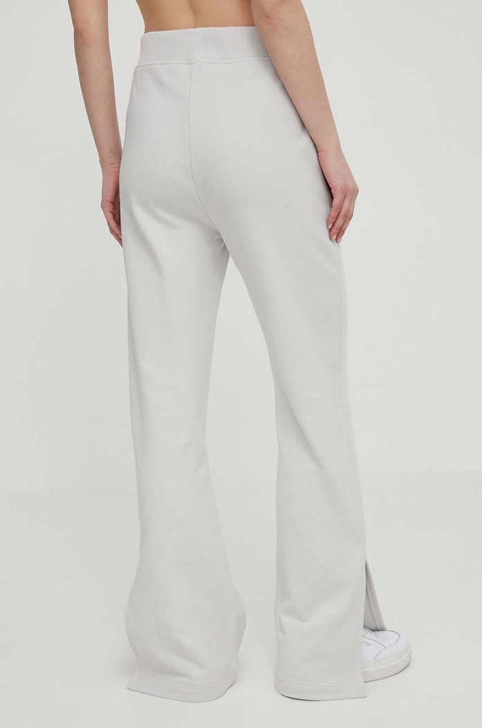 Odzież Calvin Klein Jeans spodnie dresowe bawełniane J20J223422 szary