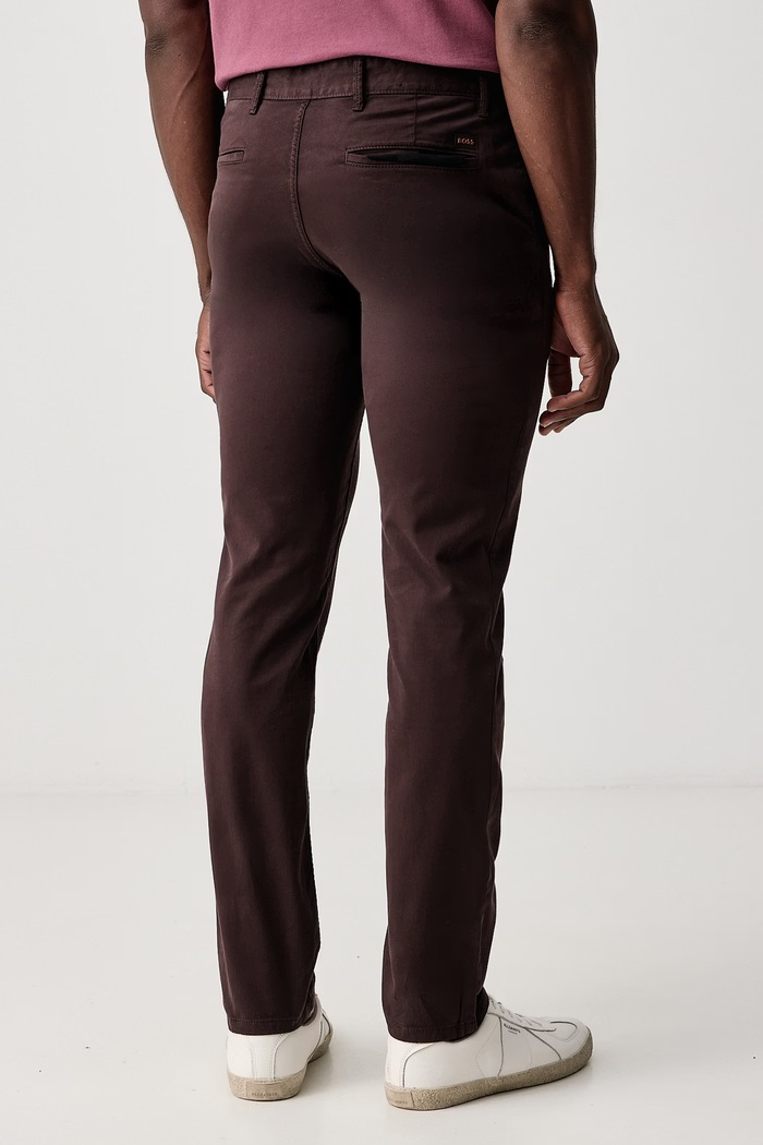 Ruházat BOSS Orange Chinos férfi pamut elasztánnal Chino_slim 50510933 barna