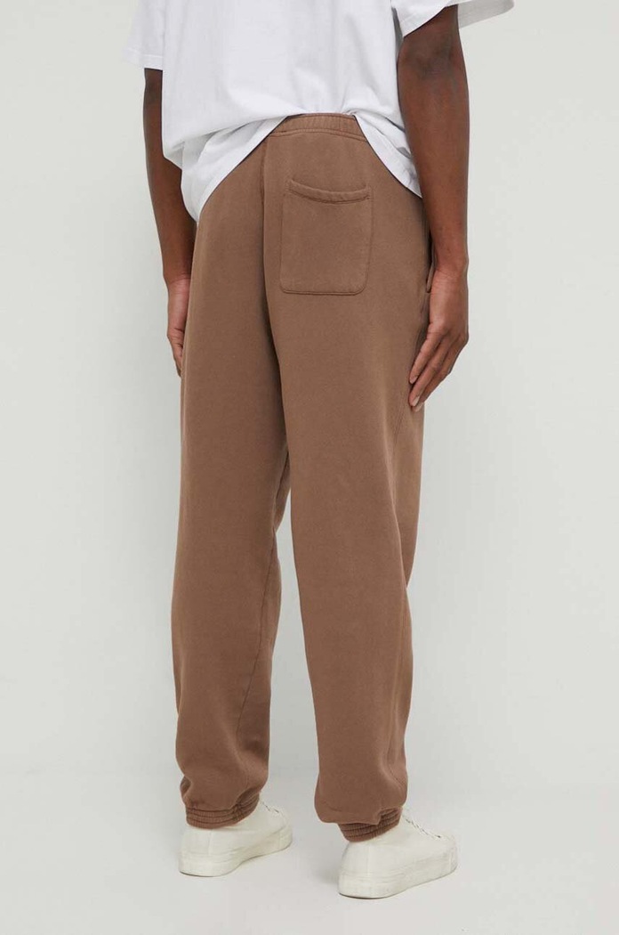 Odzież American Vintage Spodnie dresowe męskie bawełniane z elastanem JOGGING AMPLE MIZU05AE24 brązowy