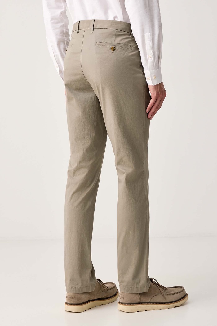 Oblečenie Michael Kors Nohavice chinos pánske s bavlnou CS4301KDR2 zelená